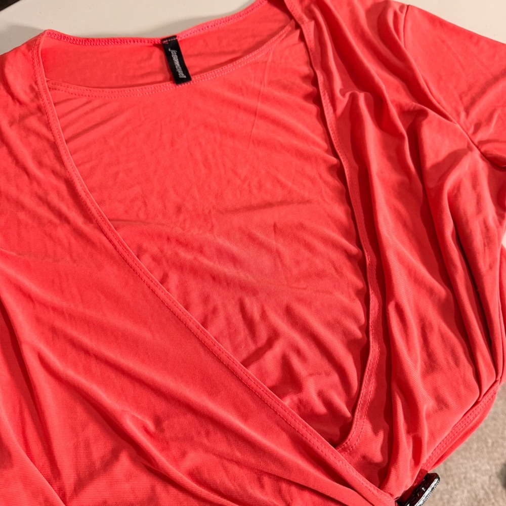 Jason Maxwell Womens Coral Pink Faux Wrap Top Buckle Detail Short Sleeve Blouse